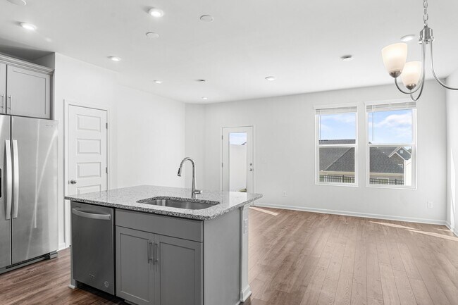 Foto del edificio - 5338 Bellflower Hls