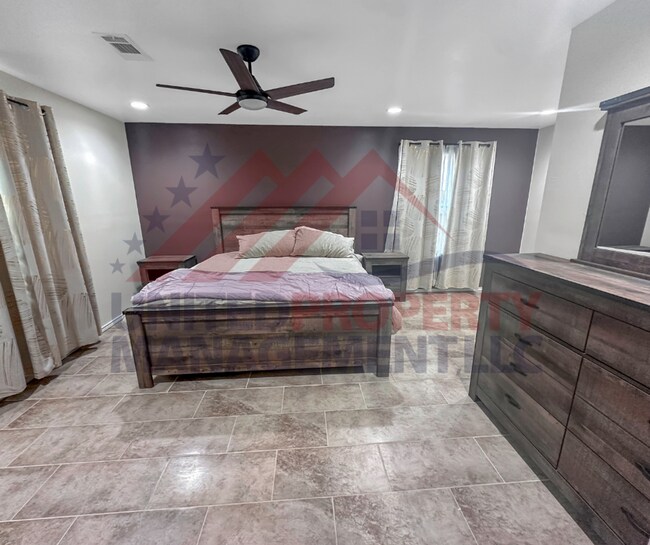 Foto del edificio - Fully Furnished 4 bedroom 3 bathroom home