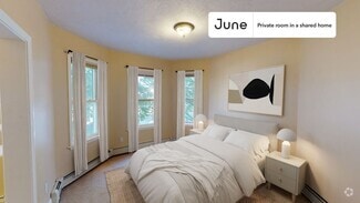 Building Photo - Private bedroom in 3 bed/1 bath Home