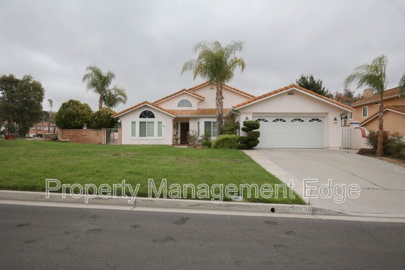 Primary Photo - 30538 Colina Verde St