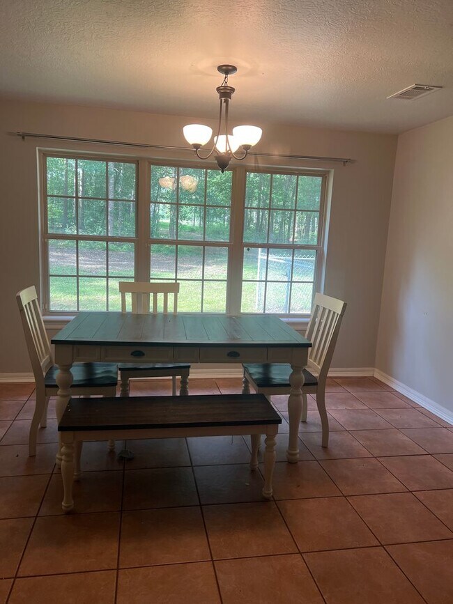 Foto del edificio - 143 Hazel Ln