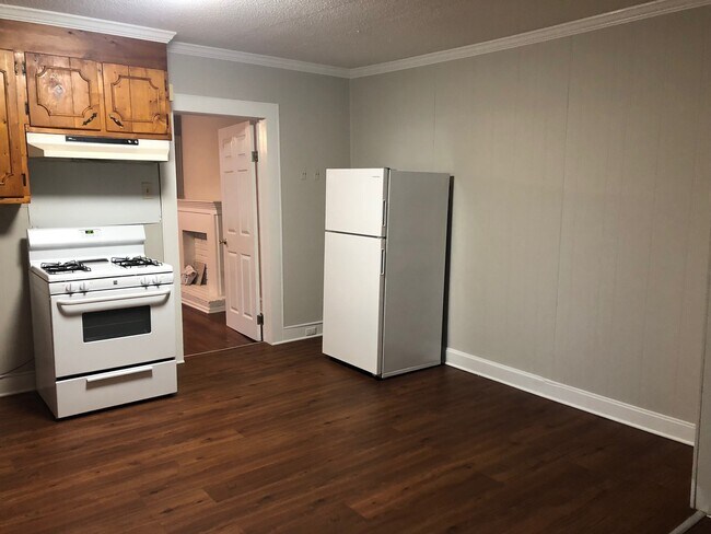 Foto del edificio - 3 bed 1 bath near West Village in Downtown Greenville