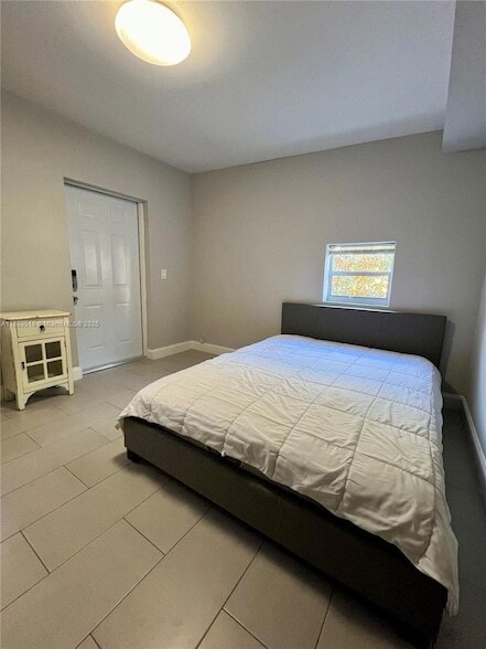 Building Photo - 361 SW 20th Rd