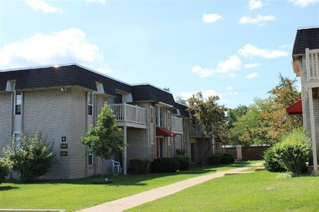 Foto del edificio - 5379 Highland Rd