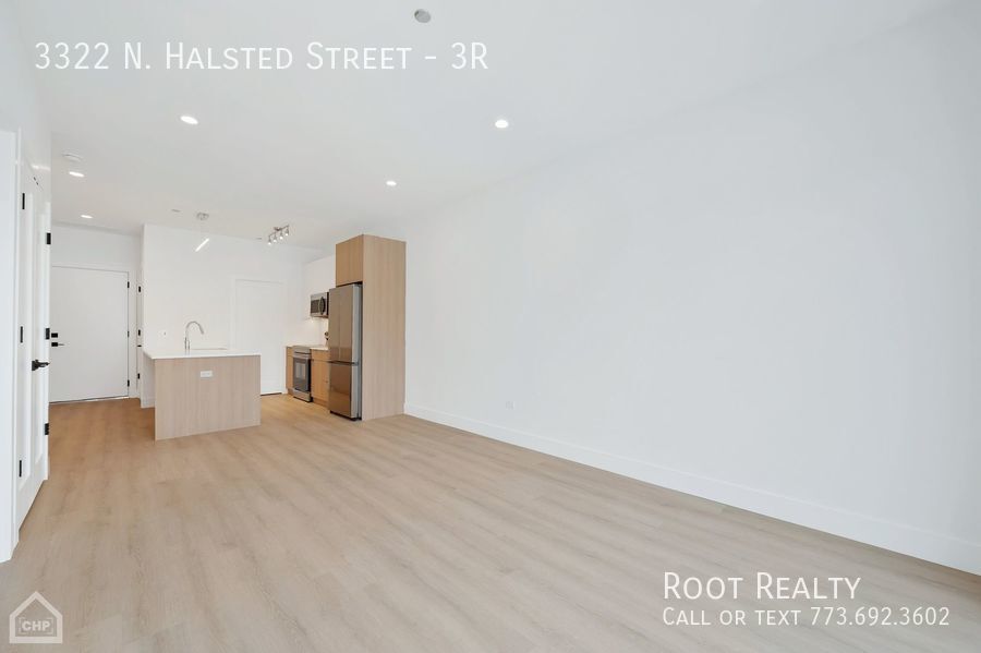 Foto principal - East Lakeview - 2-Bedroom / 2-Bath - Brand...