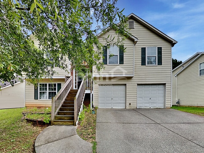 Building Photo - 4238 Zephyrhills Dr