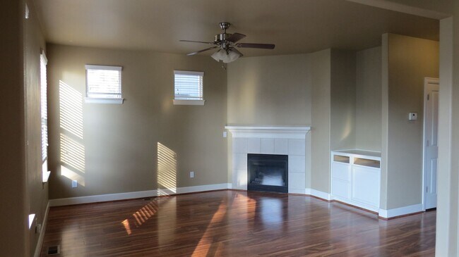 Foto del edificio - Beautiful home in neighborhood of Bend.  L...