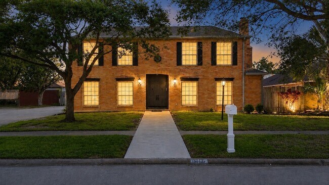 Foto del edificio - 8006 Albin Ln