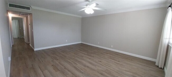 Building Photo - 1811 Bedford Ln