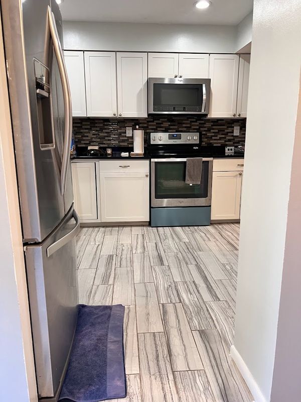 Foto del edificio - 7134 Ora Glen Ct