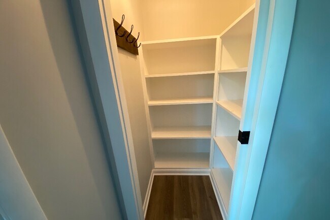 Large walk-in pantry - 35 Farmbrook Dr
