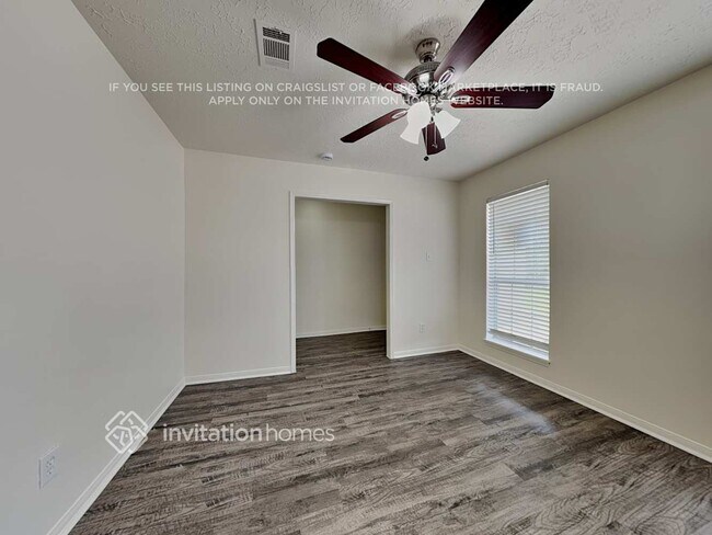 Foto del edificio - 18002 Woodgum Dr