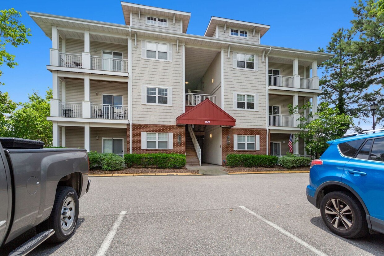 Primary Photo - 5329 Warminster Dr. #101