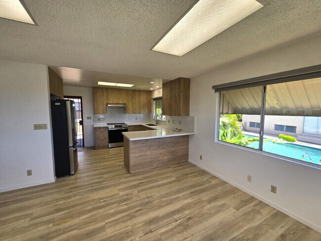 Foto del edificio - Renovated 2br/1ba Halawa Heights Cottage with Pearl Harbor Views!