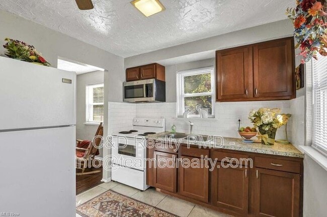 Foto del edificio - 640 E 261st St