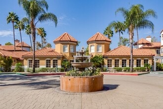 Building Photo - 2250 Camino De La Reina