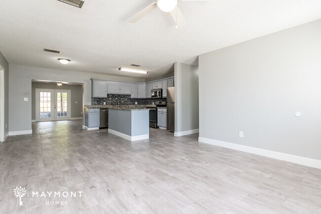 Foto del edificio - 621 Deauville Ct