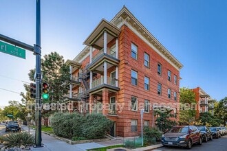 Building Photo - 1376 Pearl St