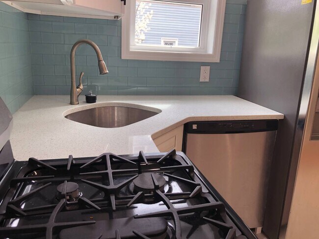 Foto del edificio - 5631 Post Rd