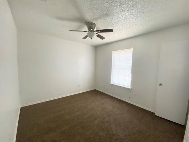 Building Photo - 113 Myers Dr