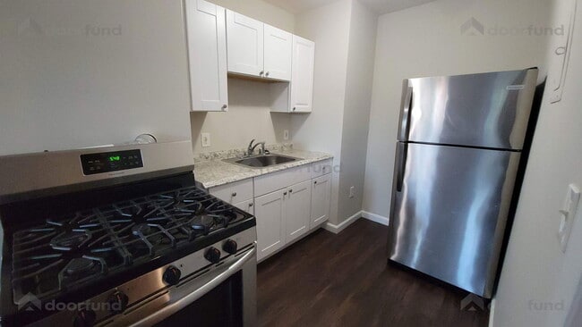 Building Photo - 28 Prescott St