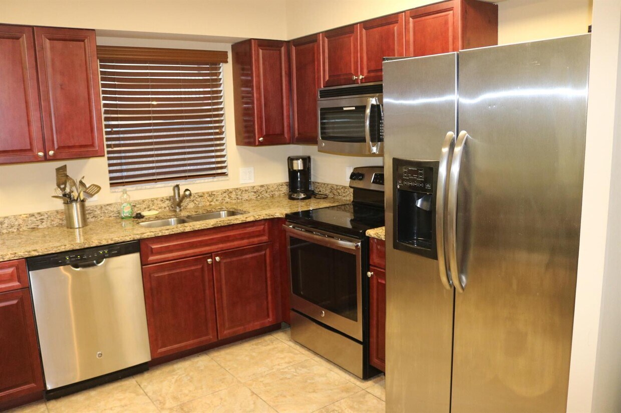 Foto principal - 801 Hummingbird Way