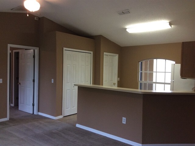 Building Photo - 568 Koala Drive