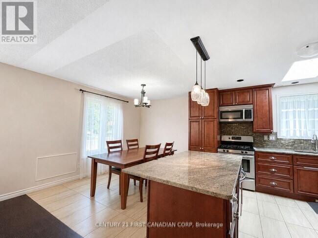 Building Photo - 1341 Aldersbrook Rd