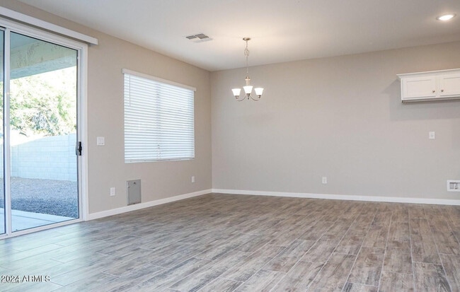 Building Photo - 16013 N 65th Ave