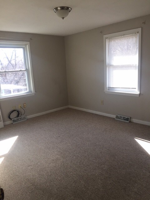 Foto del edificio - 1404 Thompson Dr