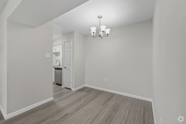 2 habitaciones, 2 baños - 950 pies cuadrados - B2FP - Comedor - Avaya Stafford