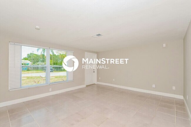 Foto del edificio - 3 Bedroom Pet-Friendly Home in VENICE, FL with Main Street Renewal