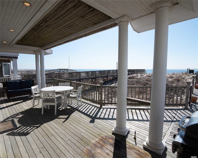 Building Photo - 783 Dune Rd