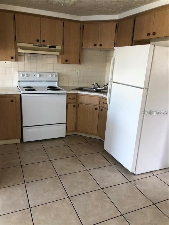 Foto del edificio - 9734 Hidden Ln