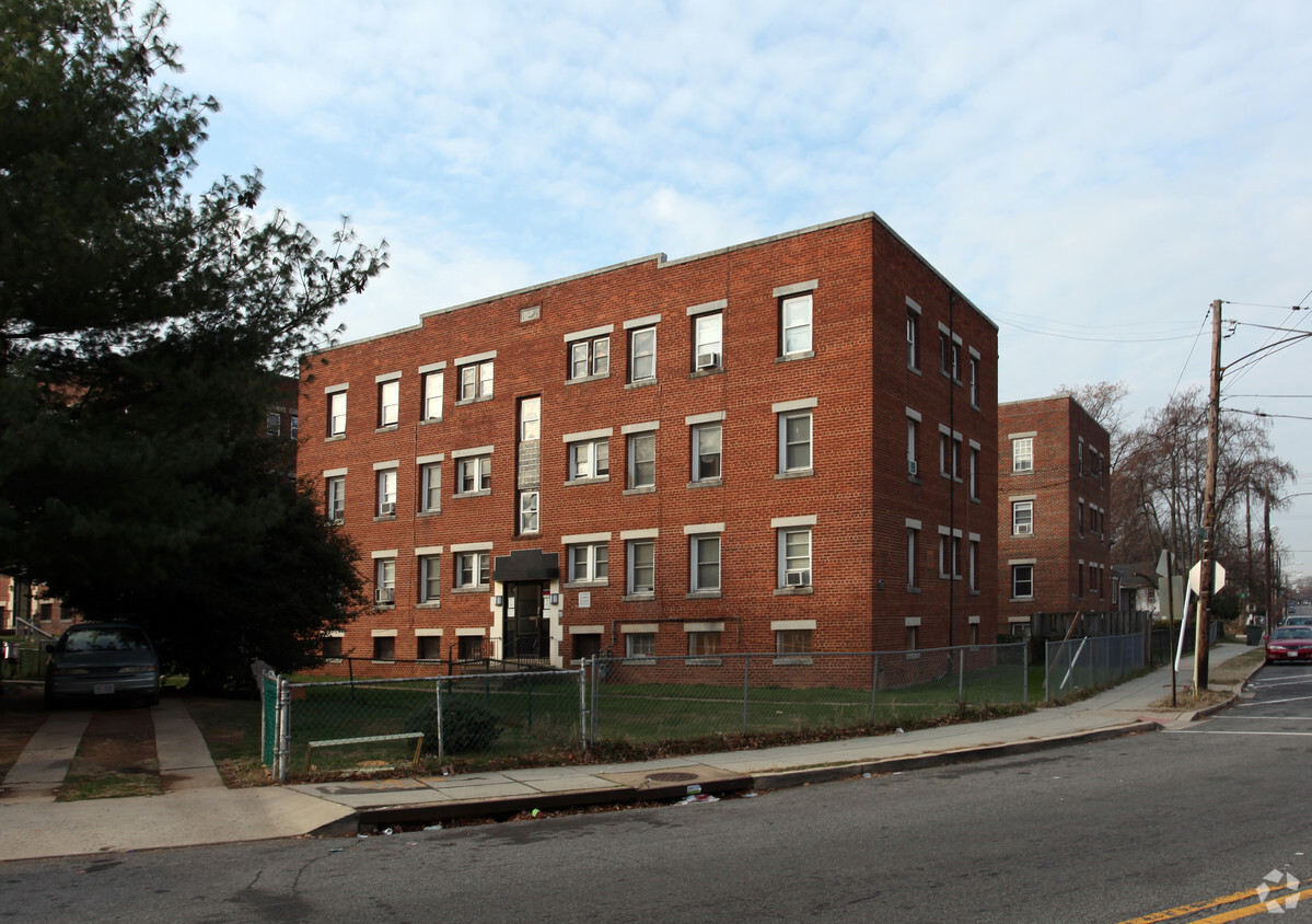 Primary Photo - 5201 Central Ave SE