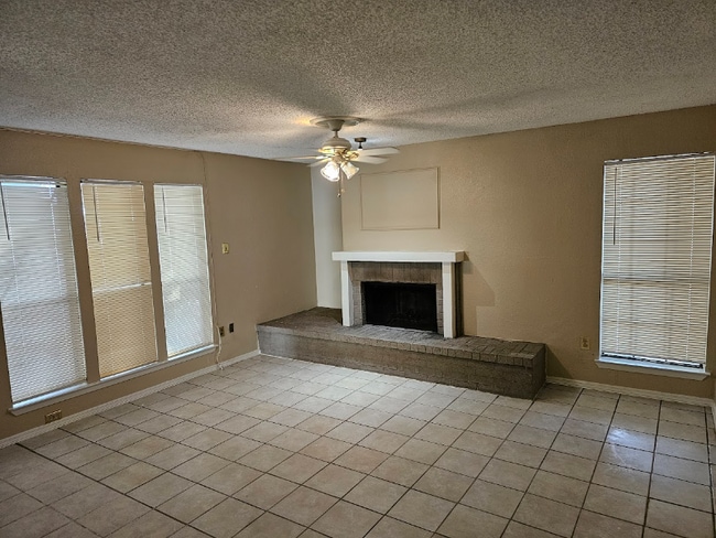 Photo - 9611 Walnut St Apartment