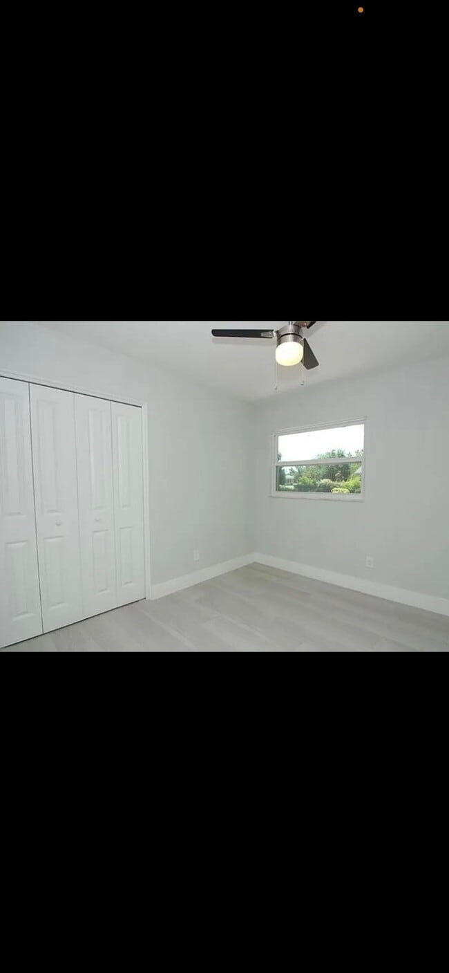 Building Photo - 617 Dunraven Dr