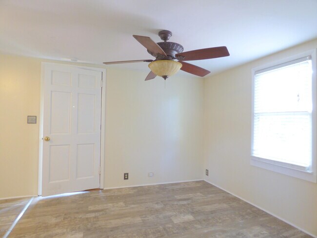Building Photo - 3629 Boone Park Ave