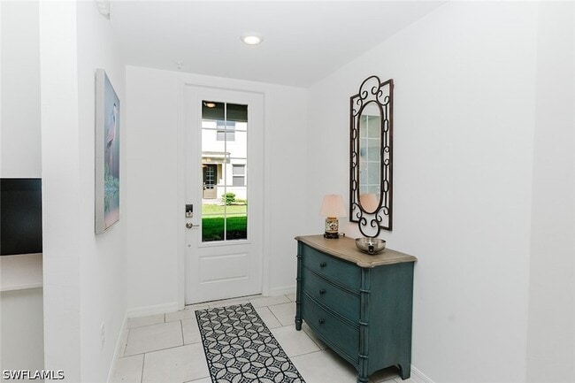 Building Photo - 5739 Oakmont Ct