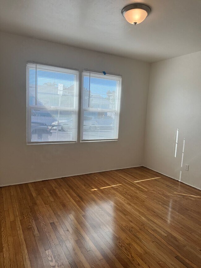 Building Photo - 5008 Muir Ave