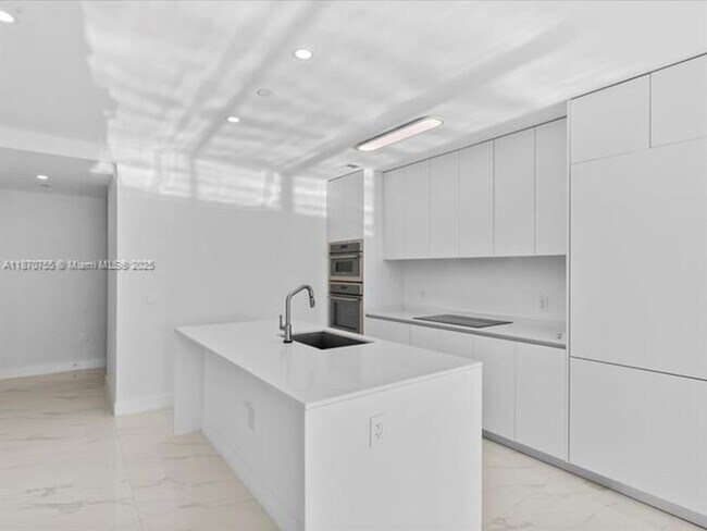 Photo - 700 NE 24th St Apartment