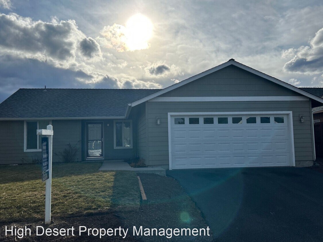 640 SE Conifer Ct, Madras, OR 97741 House Rental in Madras, OR