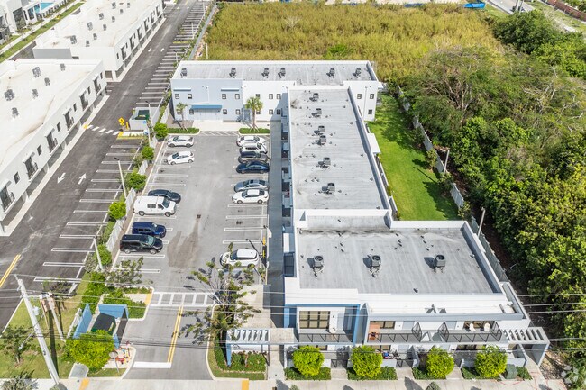 24705 SW 129th Ave - Foto del edificio - 24705 SW 129th Ave