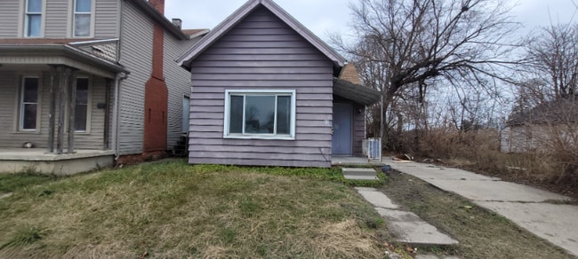 Building Photo - 616 Knower St