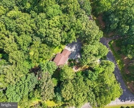 Building Photo - 11109 Ravine Dr