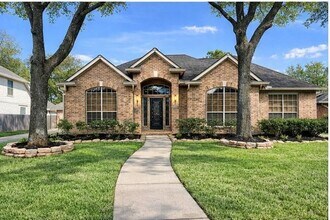 Building Photo - 16807 Laguna Springs Dr