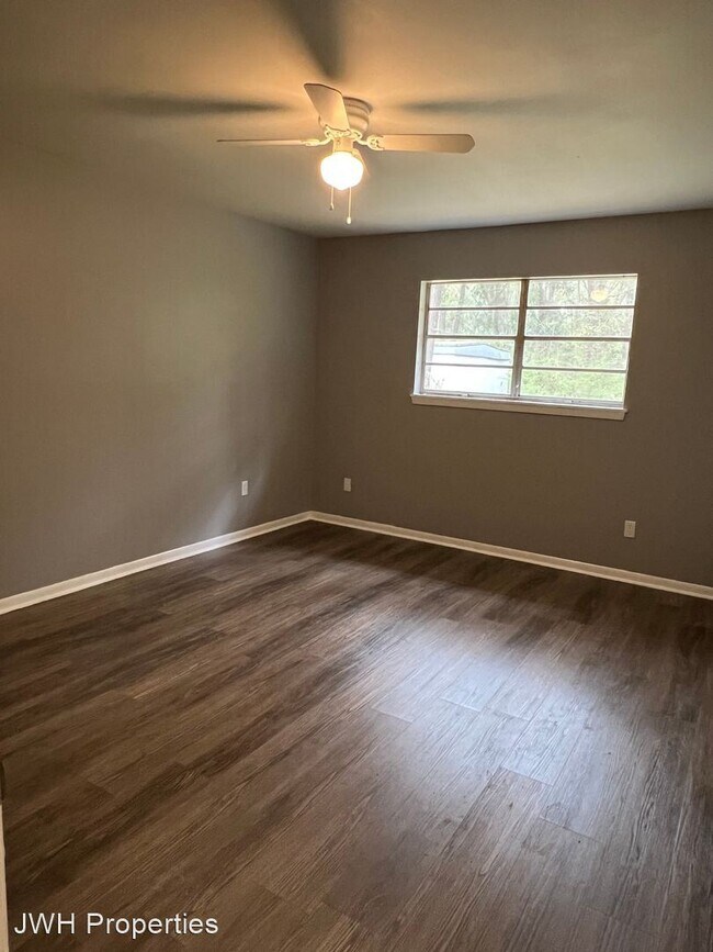 Building Photo - 3 br, 1.5 bath House - 8211 Trigger Trail