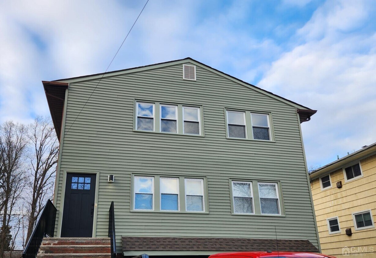 Primary Photo - 57 Van Buren Ave