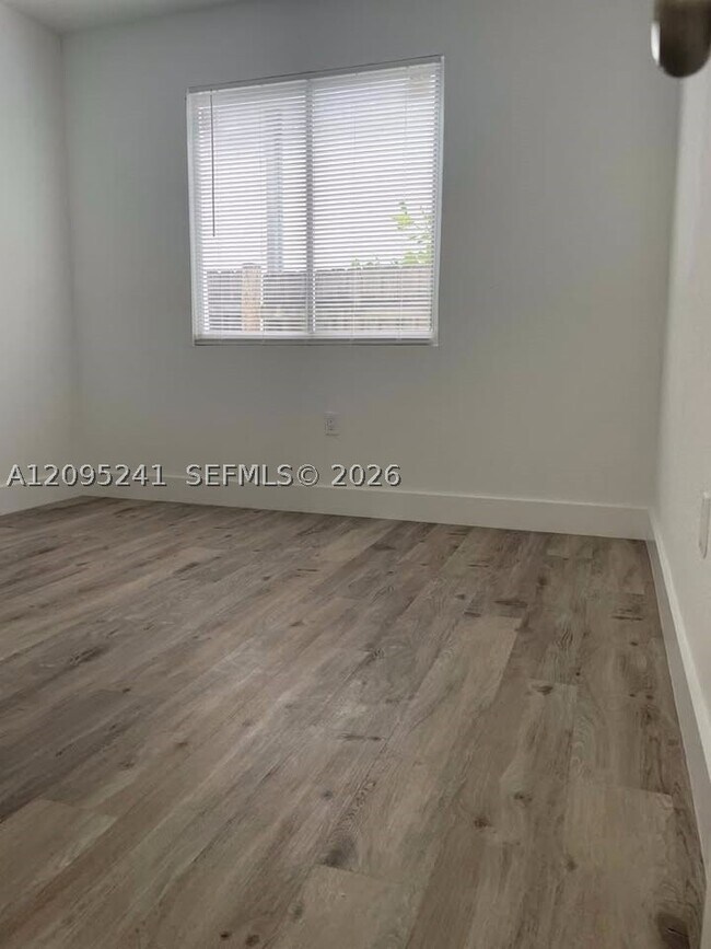 Foto del edificio - 308 NW 11th St