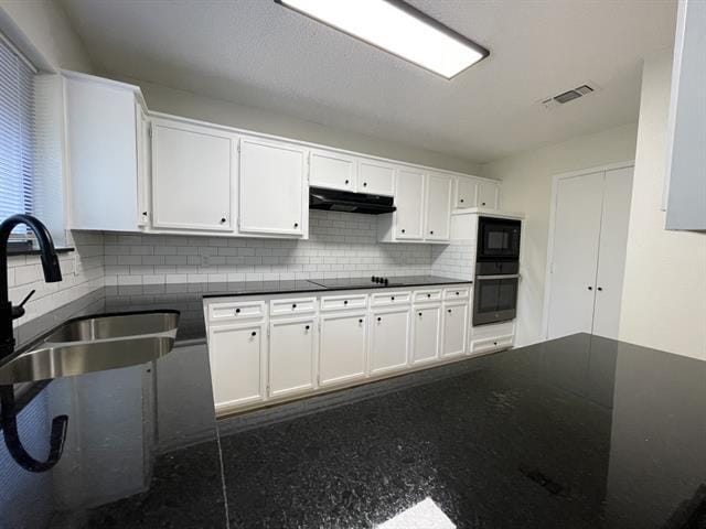 Building Photo - 3502 Hialeah Dr